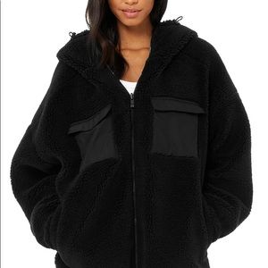Alo Cargo Sherpa Jacket (Black, Size Small)